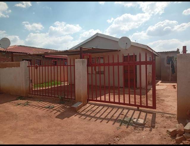 2 BEDROOM HOUSE FOR SALE IN SOSHANGUVE SOUTH